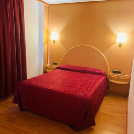 Hotel Villapaloma La Virgen del Camino Eksteriør bilde