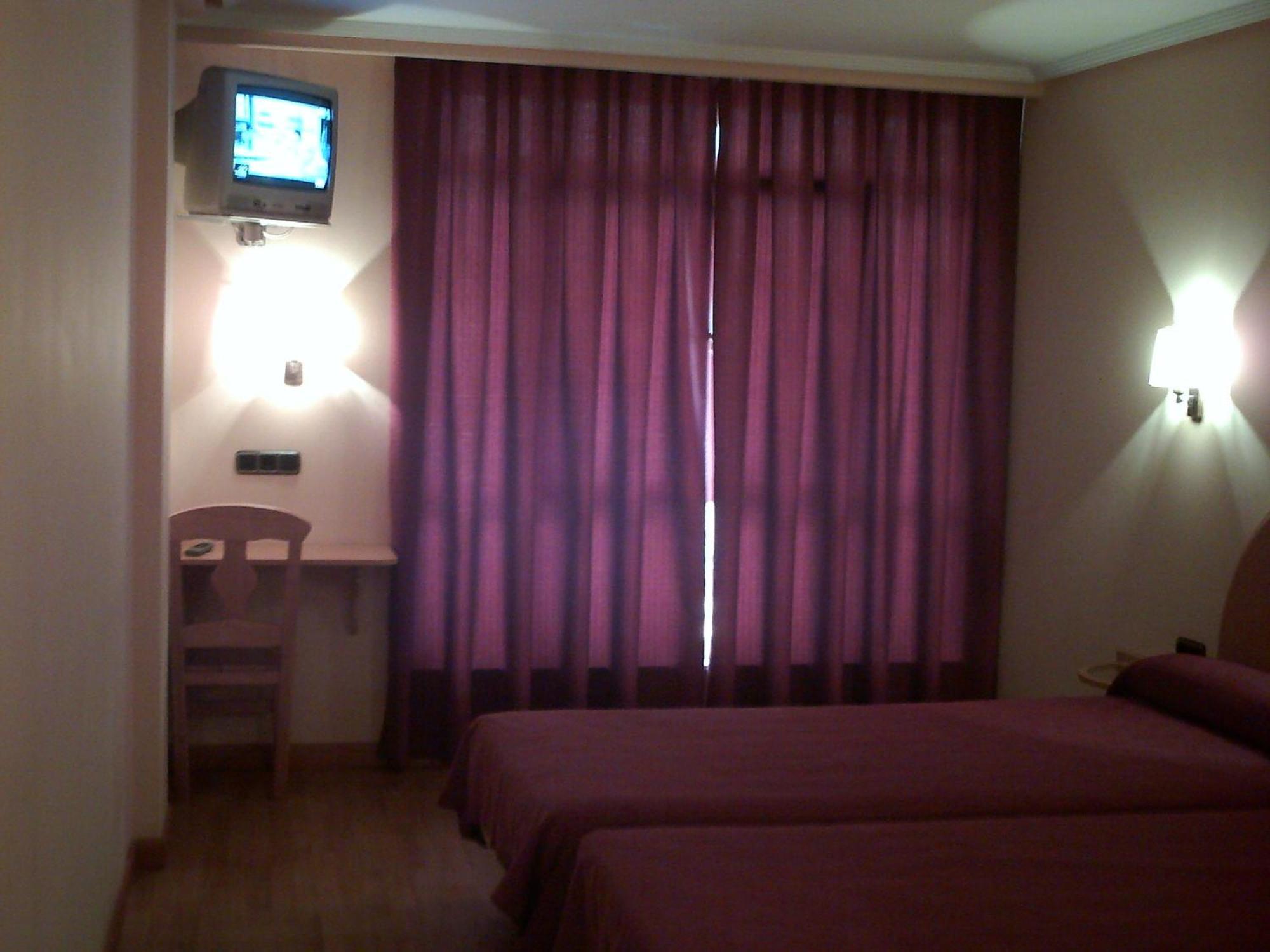 Hotel Villapaloma La Virgen del Camino Eksteriør bilde